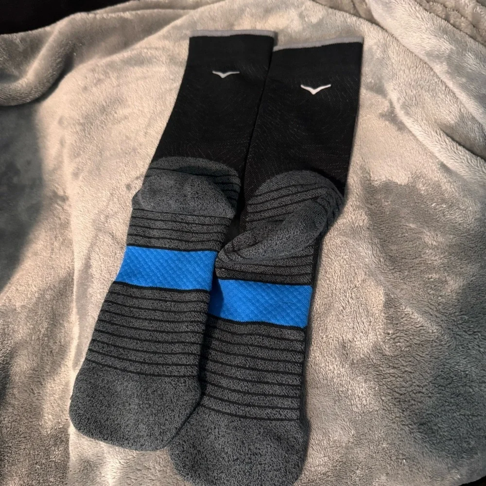 HOKA Crew running Socks for Men 3 pairs NWOT